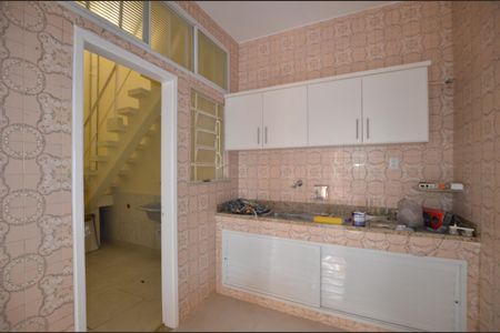 Casa para alugar com 90m², 3 quartos e 1 vagaCozinha