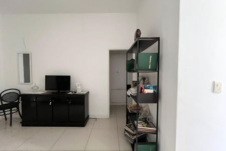 Apartamento à venda com 46m², 1 quarto e sem vagaSala 