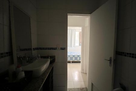 Banheiro  de apartamento à venda com 1 quarto, 46m² em Copacabana, Rio de Janeiro