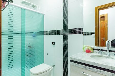 Casa à venda com 194m², 4 quartos e 3 vagas Casa à venda com 194m², 4 quartos e 3 vagasBanheiro