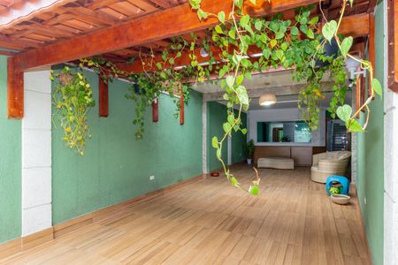 Casa à venda com 194m², 4 quartos e 3 vagas Casa à venda com 194m², 4 quartos e 3 vagasGaragem