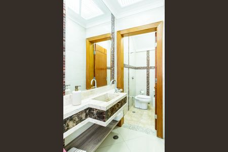 Casa à venda com 194m², 4 quartos e 3 vagas Casa à venda com 194m², 4 quartos e 3 vagasLavabo