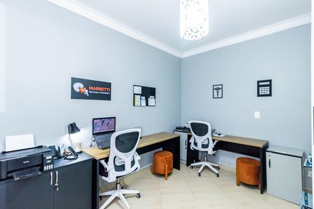 Casa à venda com 194m², 4 quartos e 3 vagas Casa à venda com 194m², 4 quartos e 3 vagasQuarto 2