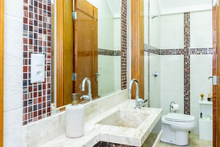 Casa à venda com 194m², 4 quartos e 3 vagas Casa à venda com 194m², 4 quartos e 3 vagasLavabo