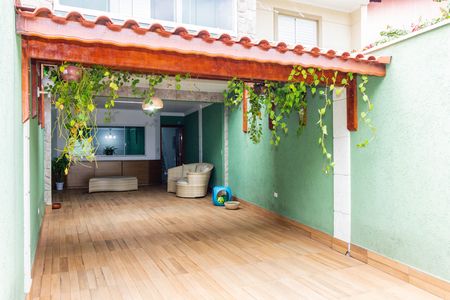 Casa à venda com 194m², 4 quartos e 3 vagas Casa à venda com 194m², 4 quartos e 3 vagasGaragem