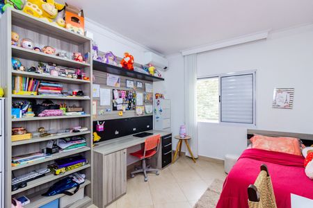 Casa à venda com 194m², 4 quartos e 3 vagas Casa à venda com 194m², 4 quartos e 3 vagasQuarto 4