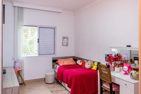 Casa à venda com 194m², 4 quartos e 3 vagas Casa à venda com 194m², 4 quartos e 3 vagasQuarto 4