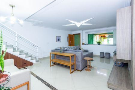 Sala de casa à venda com 3 quartos, 194m² em Parque Sao Domingos, São Paulo