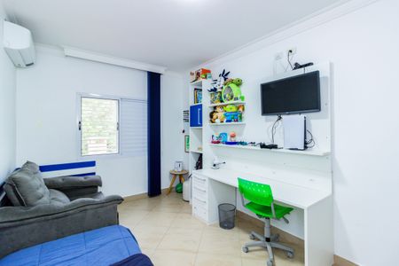 Casa à venda com 194m², 4 quartos e 3 vagas Casa à venda com 194m², 4 quartos e 3 vagasQuarto 3
