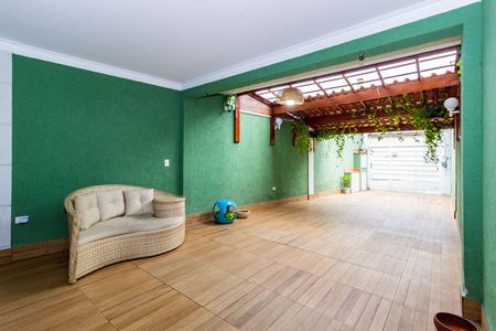 Casa à venda com 194m², 4 quartos e 3 vagas Casa à venda com 194m², 4 quartos e 3 vagasGaragem