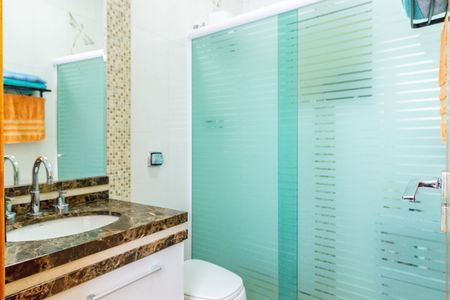 Casa à venda com 194m², 4 quartos e 3 vagas Casa à venda com 194m², 4 quartos e 3 vagasBanheiro Quarto 1