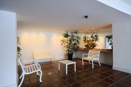 Apartamento para alugar com 80m², 2 quartos e 2 vagasHall