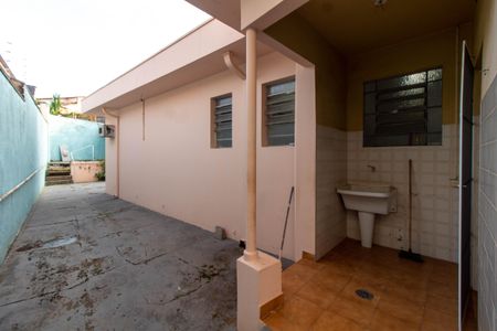 Casa para alugar com 350m², 4 quartos e 1 vagaÁREA DE SERVIÇO