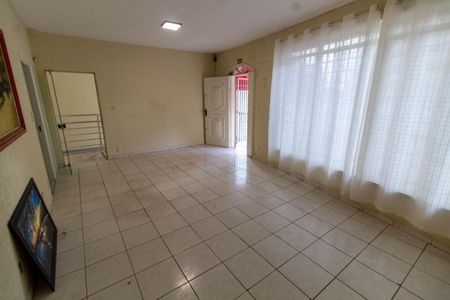 Casa para alugar com 350m², 4 quartos e 1 vagaSALA