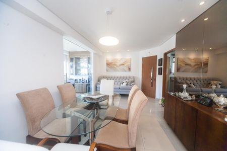 Apartamento para alugar com 120m², 4 quartos e 3 vagassala