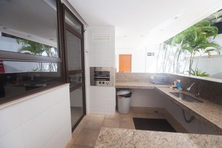 Apartamento para alugar com 120m², 4 quartos e 3 vagasÁrea comum - Churrasqueira