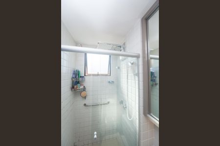 Apartamento para alugar com 120m², 4 quartos e 3 vagasBanheiro suite 