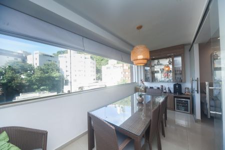Apartamento para alugar com 120m², 4 quartos e 3 vagasVaranda da Sala 