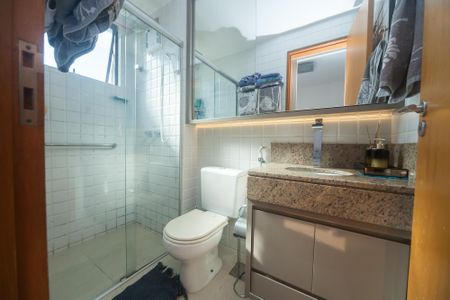 Apartamento para alugar com 120m², 4 quartos e 3 vagasBanheiro suite 