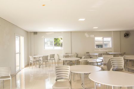 Apartamento para alugar com 56m², 2 quartos e 1 vagaÁrea comum - Salão de festas