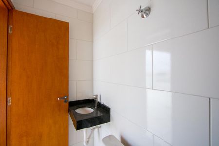 Apartamento à venda com 100m², 2 quartos e 1 vaga Apartamento à venda com 100m², 2 quartos e 1 vagaBanheiro social 2