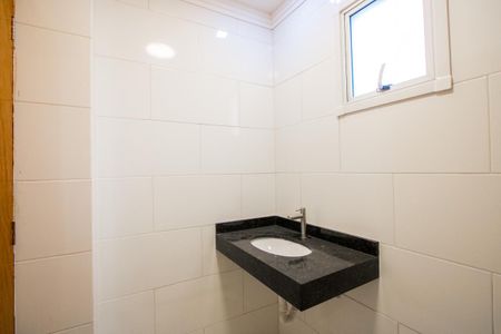 Apartamento à venda com 100m², 2 quartos e 1 vaga Apartamento à venda com 100m², 2 quartos e 1 vagaBanheiro social 1