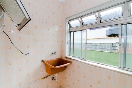 Apartamento para alugar com 55m², 2 quartos e 1 vagaÁrea de Serviço
