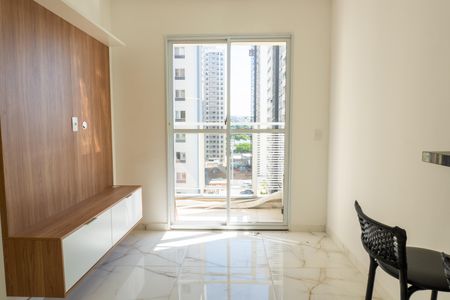 Sala de apartamento para alugar com 2 quartos, 45m² em Santo Cristo, Rio de Janeiro