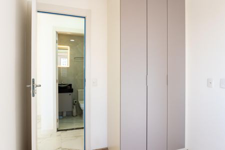 Quarto 1 de apartamento para alugar com 2 quartos, 45m² em Santo Cristo, Rio de Janeiro