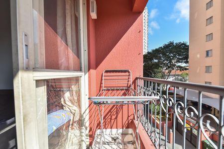 Apartamento à venda com 63m², 3 quartos e 1 vaga Apartamento à venda com 63m², 3 quartos e 1 vagaVaranda