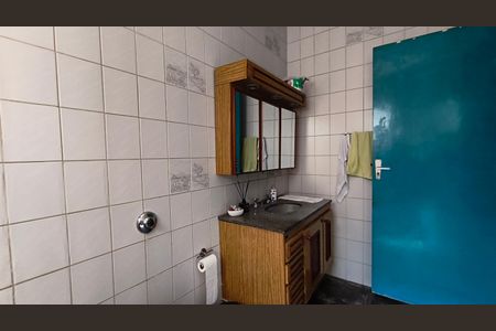 Casa à venda com 258m², 3 quartos e 4 vagasBanheiro da Suíte 1