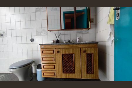 Casa à venda com 258m², 3 quartos e 4 vagasBanheiro da Suíte 1