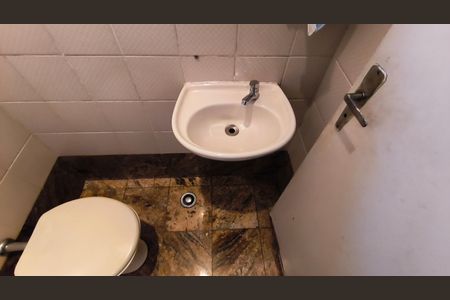 Casa à venda com 258m², 3 quartos e 4 vagasLavabo