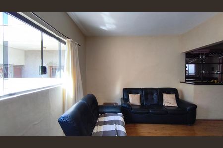 Sala de casa à venda com 3 quartos, 258m² em Ipiranga, São Paulo