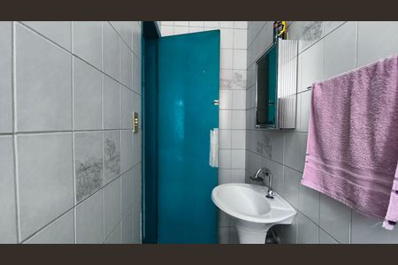 Casa à venda com 258m², 3 quartos e 4 vagasBanheiro da Suíte 2
