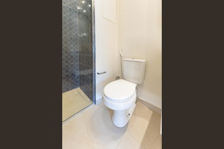 Apartamento para alugar com 100m², 3 quartos e 1 vaga Apartamento para alugar com 100m², 3 quartos e 1 vagaBanheiro da Suíte