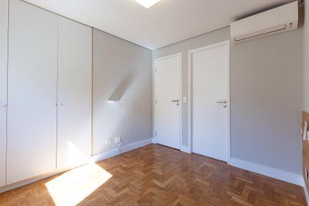 Apartamento para alugar com 100m², 3 quartos e 1 vaga Apartamento para alugar com 100m², 3 quartos e 1 vagaSuíte