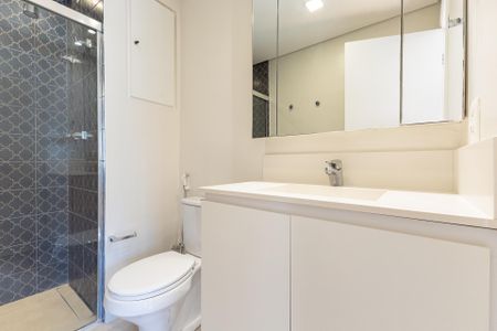 Apartamento para alugar com 100m², 3 quartos e 1 vaga Apartamento para alugar com 100m², 3 quartos e 1 vagaBanheiro da Suíte