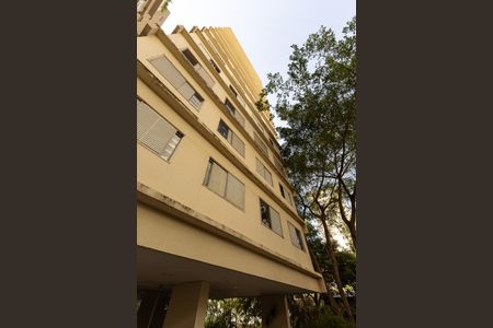 Apartamento para alugar com 100m², 3 quartos e 1 vaga Apartamento para alugar com 100m², 3 quartos e 1 vagaFachada