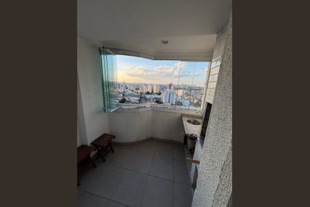 Apartamento à venda com 65m², 2 quartos e 1 vaga Apartamento à venda com 65m², 2 quartos e 1 vagaVaranda