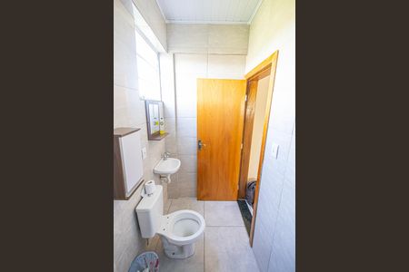 Casa para alugar com 70m², 3 quartos e 9 vagasBanheiro 1