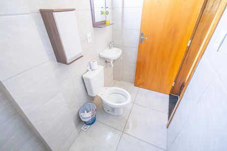 Casa para alugar com 70m², 3 quartos e 9 vagasBanheiro 1