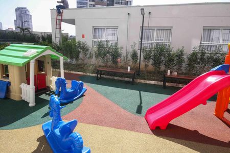 Apartamento à venda com 38m², 2 quartos e sem vaga Apartamento à venda com 38m², 2 quartos e sem vagaÁrea comum - Playground