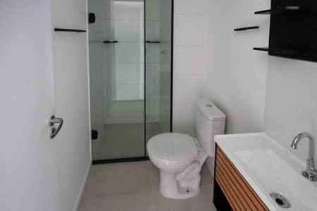 Apartamento à venda com 38m², 2 quartos e sem vaga Apartamento à venda com 38m², 2 quartos e sem vagaBanheiro social