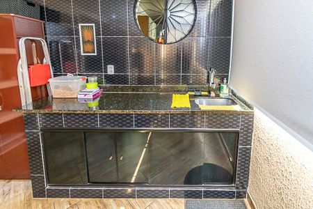 Casa à venda com 250m², 4 quartos e sem vaga Casa à venda com 250m², 4 quartos e sem vagaCasa 2º andar - Sala