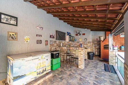Casa à venda com 250m², 4 quartos e sem vaga Casa à venda com 250m², 4 quartos e sem vagaVaranda gourmet