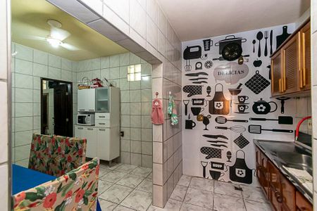 Casa à venda com 250m², 4 quartos e sem vaga Casa à venda com 250m², 4 quartos e sem vagaCasa 1º andar - Cozinha