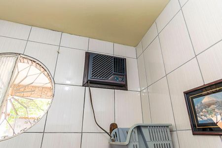 Casa à venda com 250m², 4 quartos e sem vaga Casa à venda com 250m², 4 quartos e sem vagaCasa 1º andar - Quarto extra reversível