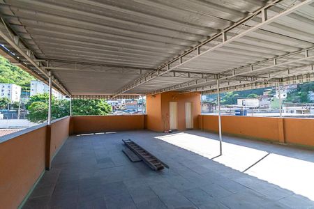 Casa à venda com 250m², 4 quartos e sem vaga Casa à venda com 250m², 4 quartos e sem vagaCasa 2º andar - Terraço