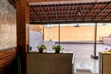 Casa à venda com 250m², 4 quartos e sem vaga Casa à venda com 250m², 4 quartos e sem vagaCasa 1º andar - Vista da Sala